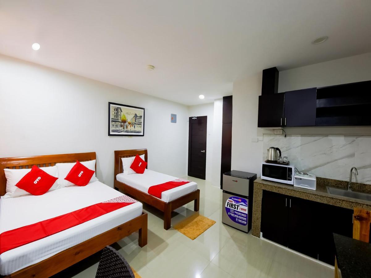 Oyo 848 Dona Aurora Condotel Quezon City Exterior photo