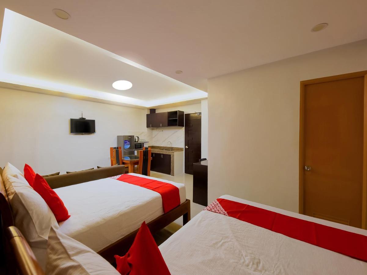 Oyo 848 Dona Aurora Condotel Quezon City Exterior photo